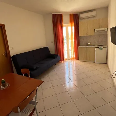 Apartmani Saldi Pakostane Exterior photo