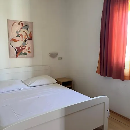 Apartmani Saldi Pakostane Exterior photo