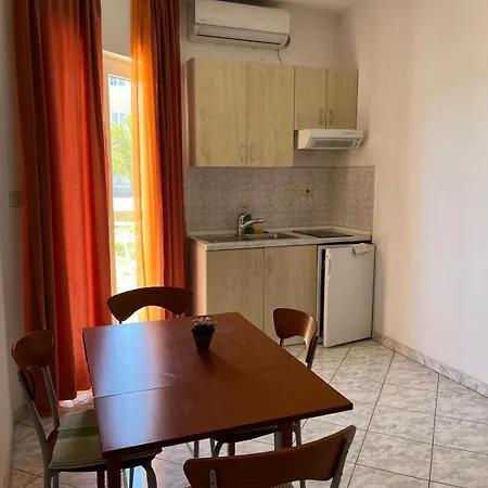 Apartmani Saldi Pakostane Exterior photo