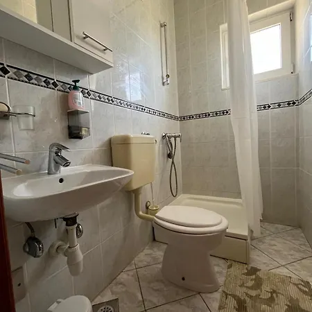 Apartmani Saldi Pakostane Exterior photo
