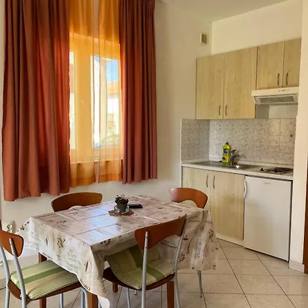 Apartmani Saldi Pakostane Exterior photo