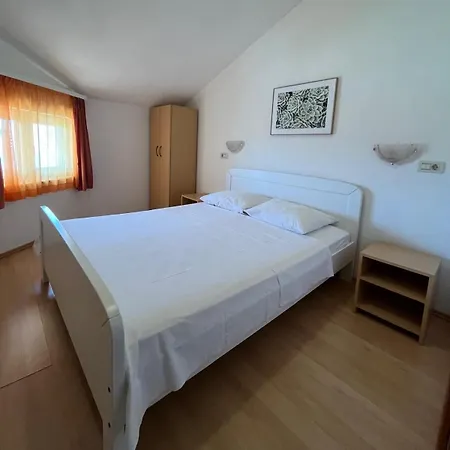 Apartmani Saldi Pakostane Exterior photo