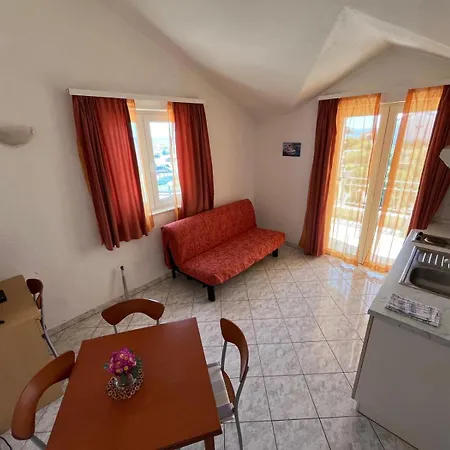 Apartmani Saldi Pakostane Exterior photo