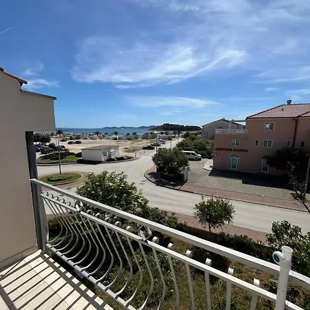 Apartmani Saldi Pakostane Exterior photo