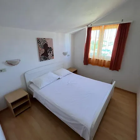 Apartmani Saldi Pakostane Exterior photo