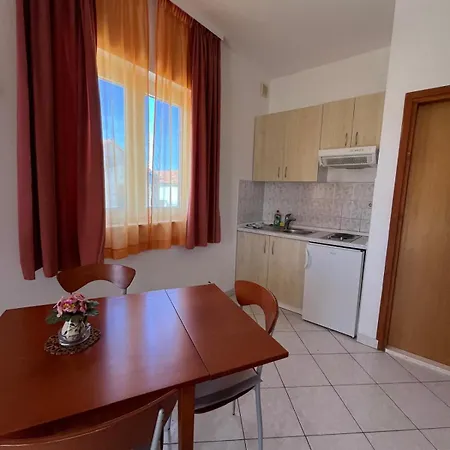 Apartmani Saldi Pakostane Exterior photo